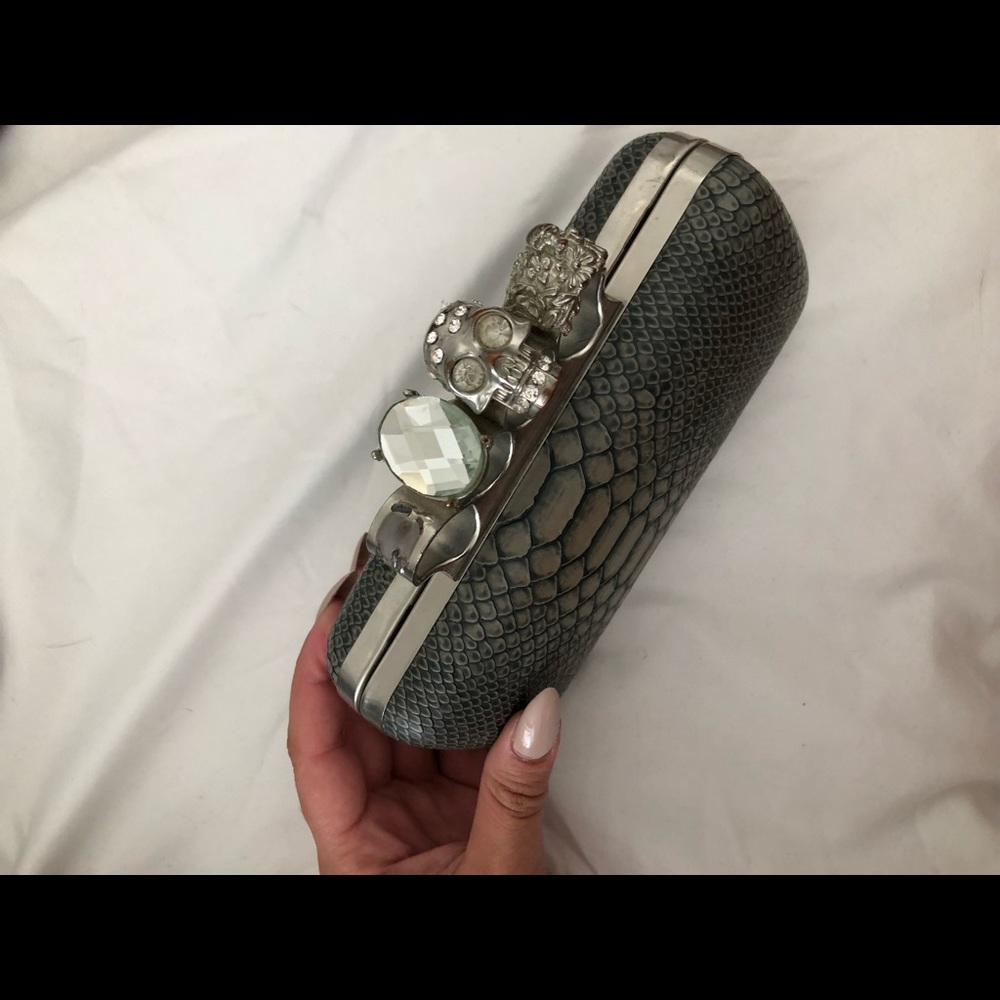 Box Clutch - image 3